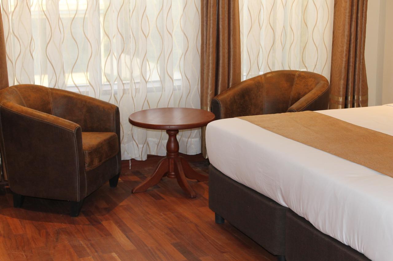 Cranes Suites Kitale Exterior photo