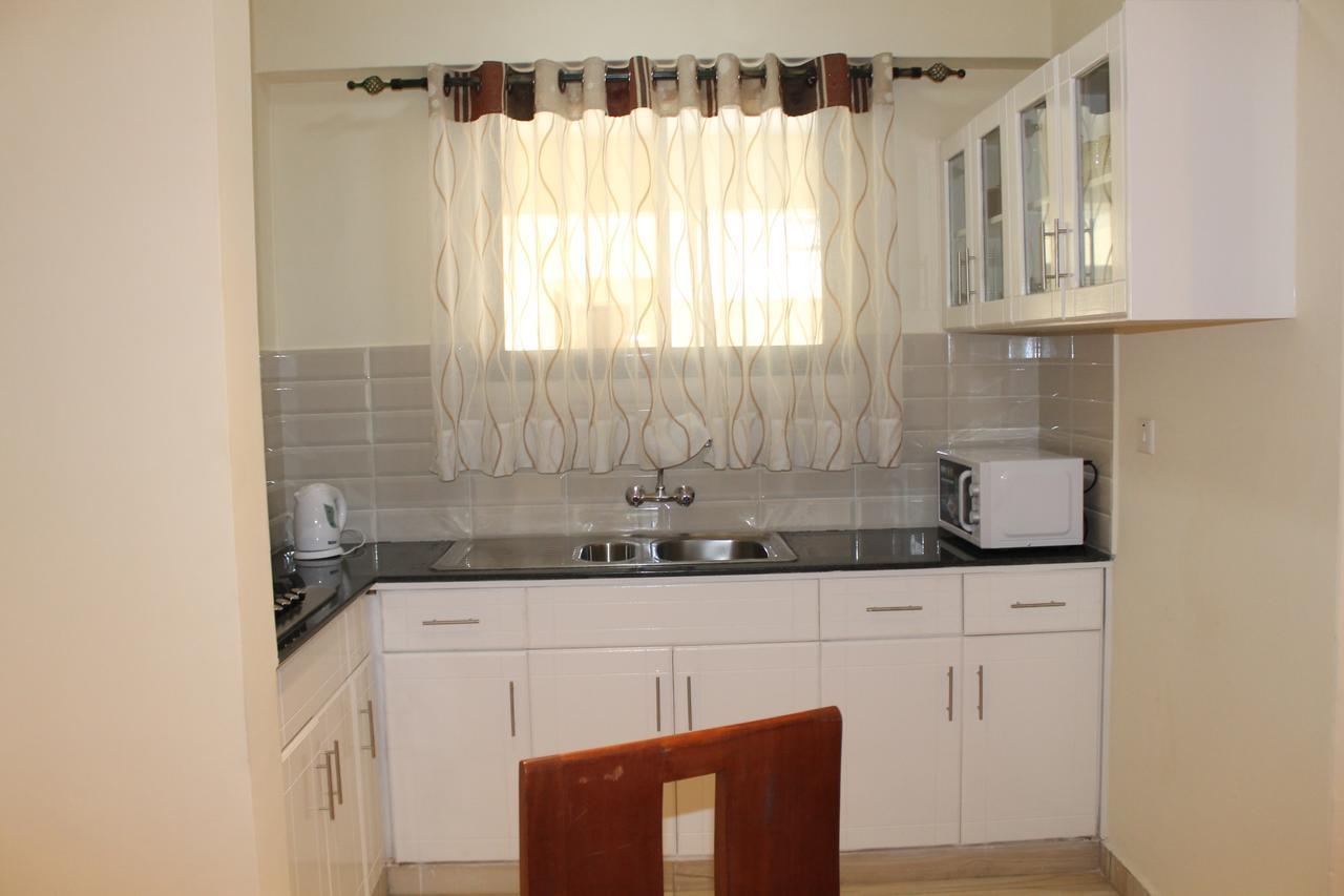 Cranes Suites Kitale Exterior photo